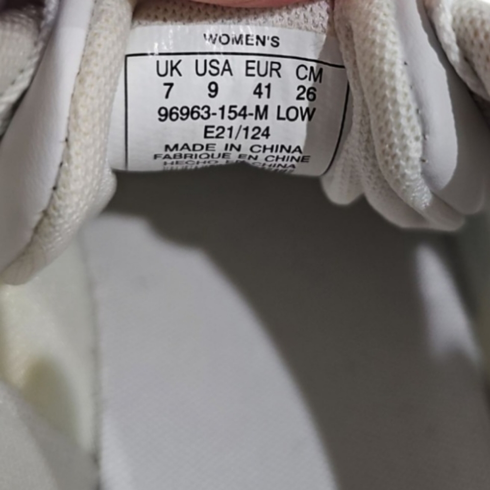 K-Swiss Tennis Shoes/Sneakers Women's Size 9 Leather White/Pink Accent EUC - Picture 9 of 13
